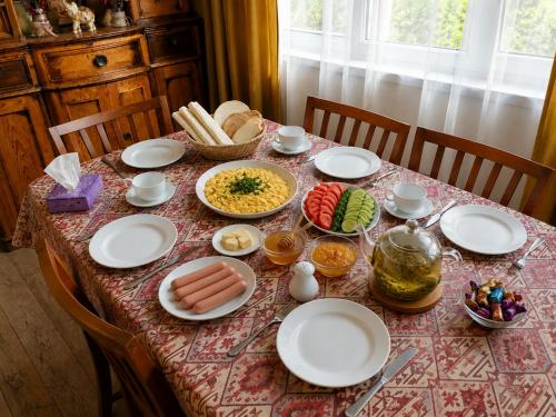 Koplietošanas atpūtas telpa ar TV, B&B in Alaverdi in Alaverdi
