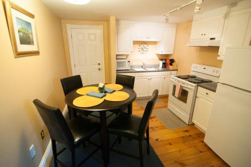 المرافق, Shipwright Inn in Charlottetown City Center
