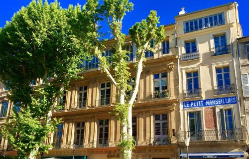 B&B Aix-en-Provence - Les Suites du Cours & Spa - Bed and Breakfast Aix-en-Provence