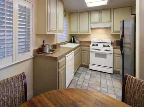 Pelican Inn & Suites in Cambria (CA)