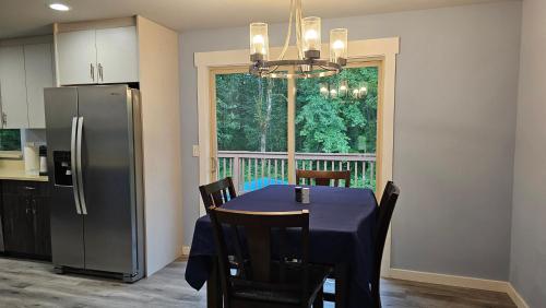 virtuve, Peaceful Kent Retreat - Newly Renovated in Cascade-Fairwood (WA)
