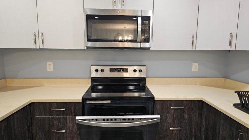 virtuve, Peaceful Kent Retreat - Newly Renovated in Cascade-Fairwood (WA)
