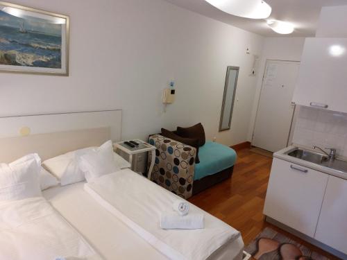 Villa Ni i Makarska - Studio Apartment With Balcony Studio S - image 3