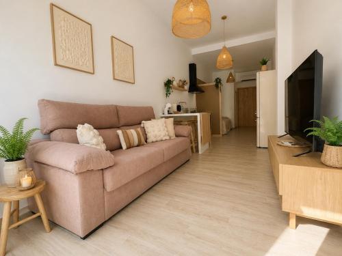 Coqueto Apartamento Mediterraneo steps from the Sea