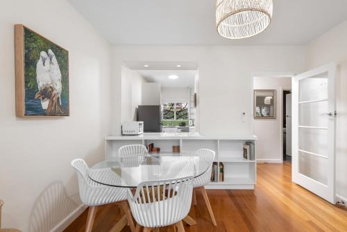 廚房, St Georges Gate Toorak by Ready Set Stay in 圖拉克