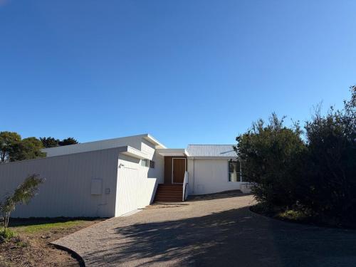 Tiberius House in St Andrews Beach
