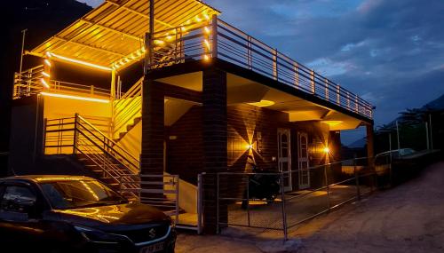 Cedar Crest Homestay in Gharakar