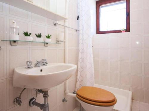 Guest House Stay & Smile Dolac Primo ten - Two Bedroom Apartment with Sea View and Balcony - image 4
