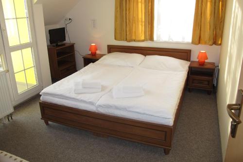 Hotel Zámeček - image 2