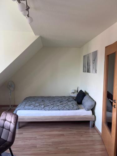 schönes Zimmer und Badezimmer in Einfamilienhaus (schones Zimmer und Badezimmer in Einfamilienhaus) in Tettnang