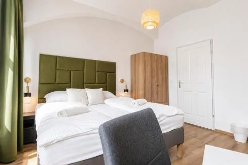 Westbahnhof Kingbed 1BR Apt with ensuite washer in Wien, Österreich