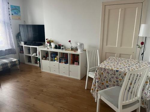 Holiday Stay 4 min to Edinburgh City Centre & Free Car Park in Millerhill