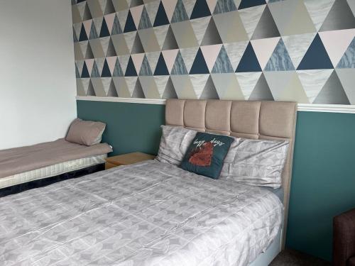 Holiday Stay 4 min to Edinburgh City Centre & Free Car Park in Millerhill
