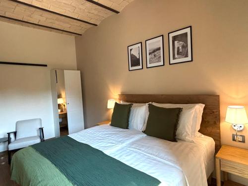 Edera Rooms in Tolfa