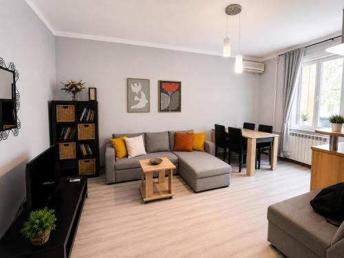 Dorcol Apartment 1Walk to Knez Sleeps 4 - image 4