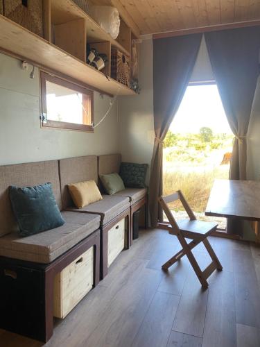 Tiny ou Petite maison sur roulettes in Beaurepaire En Bresse