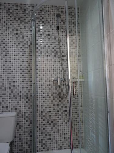 The Gatwick White House Hotel - image 3