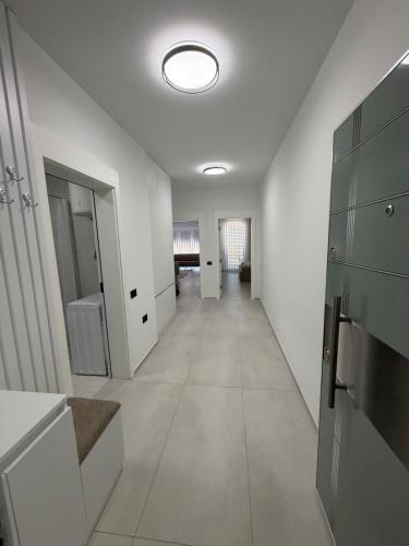 Modern apartment with balcony in Prizren in เบซิม ชาลา
