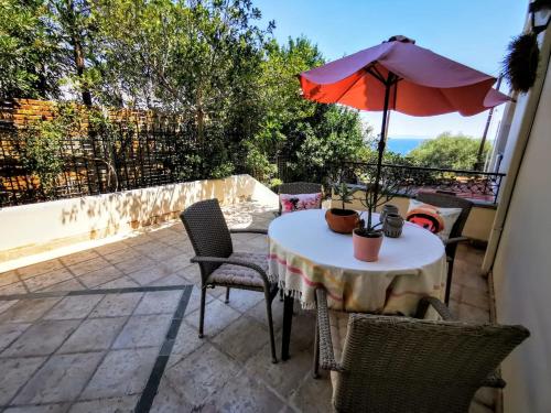 House M A R Y in Pefkali (Korinthia)