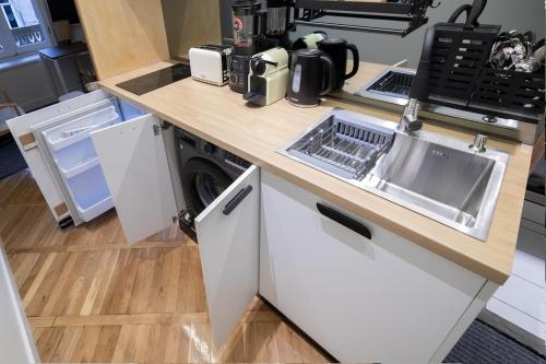 Loft Style Apartment For Digital Nomads in Πόλη Τ'μπιλισι