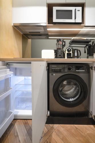 Loft Style Apartment For Digital Nomads in Πόλη Τ'μπιλισι