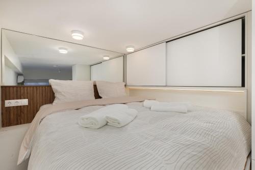 Loft Style Apartment For Digital Nomads in Πόλη Τ'μπιλισι