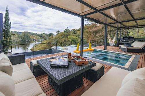 Villa Familiar luxury con piscina privada climatizada