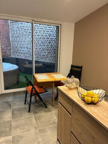 Maison avec spa privé en centre-ville (Maison avec spa prive en centre-ville) in Albert