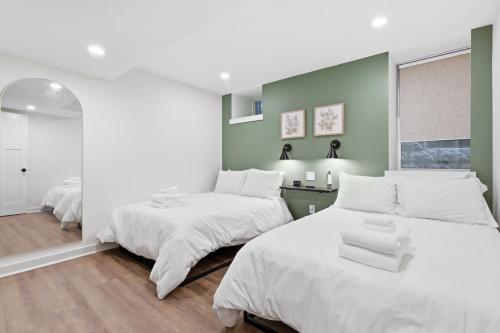 Modern Private Suite in Greenfield, Own Entry in West Homestead (PA)