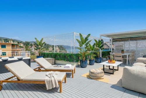 Rooftop with Sea View, Jacuzzi,Parking,AC