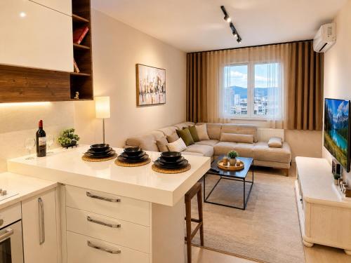 Linda s Apartment Free Parking Mount Luboten View and Central in Ferizaj