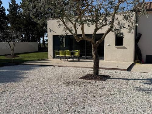Villa avec piscine et jacuzzi près de Châteauneuf-du-Pape 4 personnes