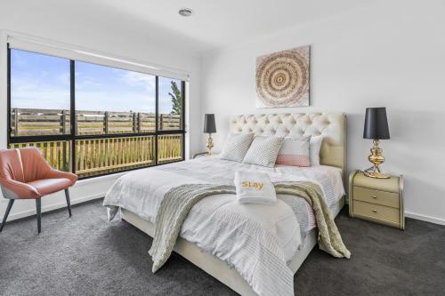 Comfort Retreat VIC Officer 5BR WiFi Parking in Berwick