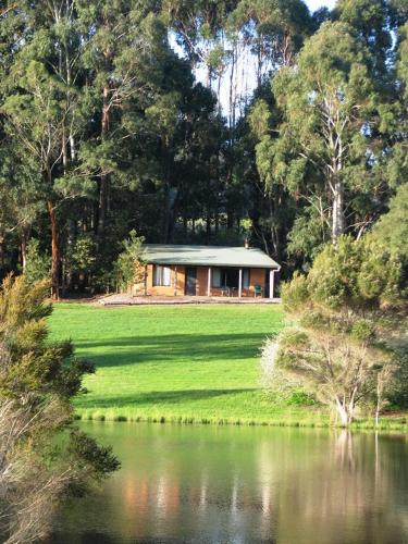 Pemberton Lake View Chalets - 숙소 외관