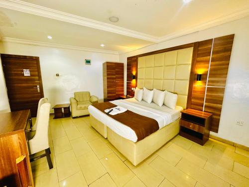 Presken Hotel Alade, Ikeja – Ikeja, NY