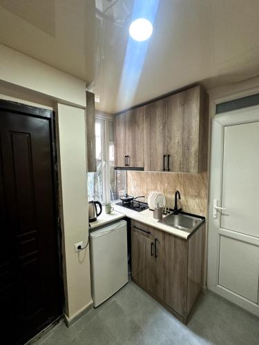 Κουζίνα, Cozy City Center Studio in Old Tbilisi in Πόλη Τ'μπιλισι