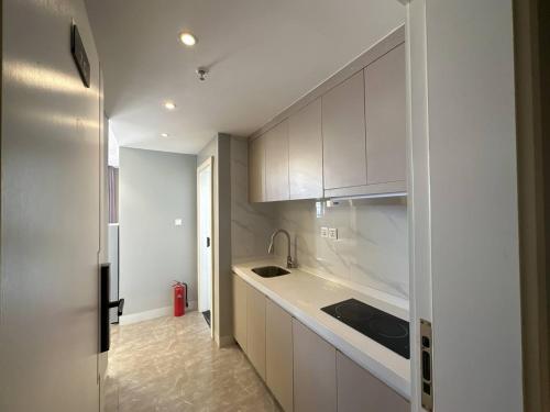 virtuve, East Gem in Stueng Saen