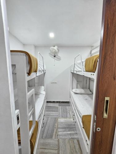 Lowfare Dormitory in Kozhikode / Calicut