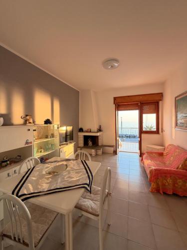 Un Terrazzo sul Tirreno in Terme Luigiane