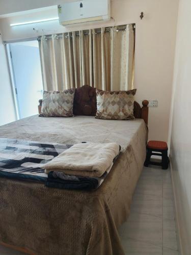 Sivarama sea view city IN 3 AC Rooms 2 living Halls beside RK Beach road opp VUDA PARK in Jalari Peta