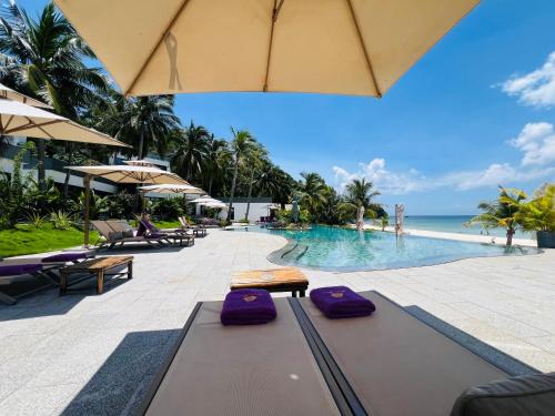 Swimming pool, Apsara Resort Koh Rong in Koh Rong