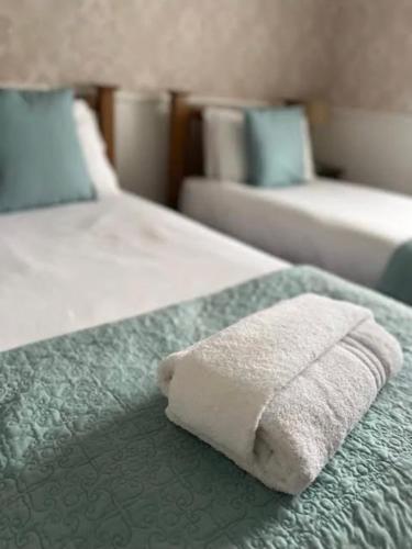 Fairlawn House Room Type - Twin Room