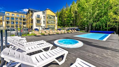 OSTOJA RESIDENCE VIP z basenem, sauną, jacuzzi, strefą relaksu, pokojem zabaw i własnym parkiem by Royal Aparts, Sklářská Poruba