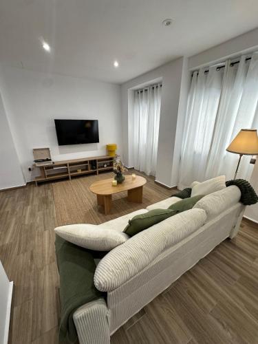 Elegante apartamento totalmente reformado in Zarra