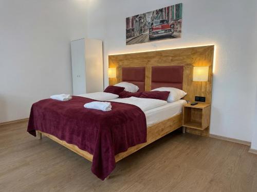 Affordable Apartment 6 Minutes from Lugner City Sleeps 3, Vídeň