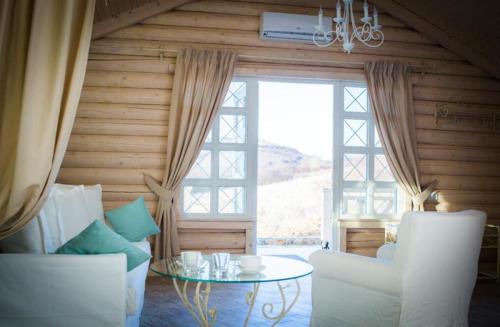 French Town in Village Shaian (Hust Régió)