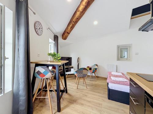 Le Montgy - Studio tout confort à Royat National N1, Puy-de-Dome