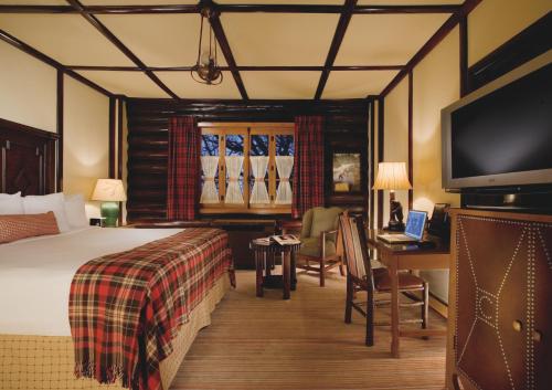 Fairmont King Room with River View