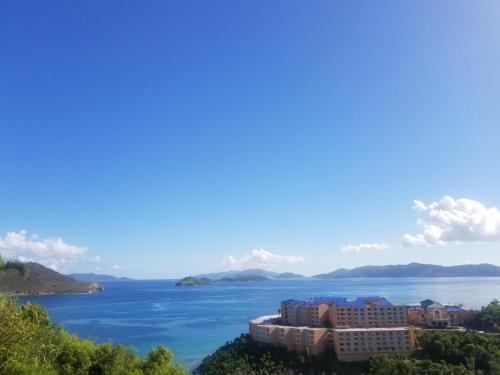 Point Pleasant Resort® 1BR Villa with Ocean Views in 史密斯灣
