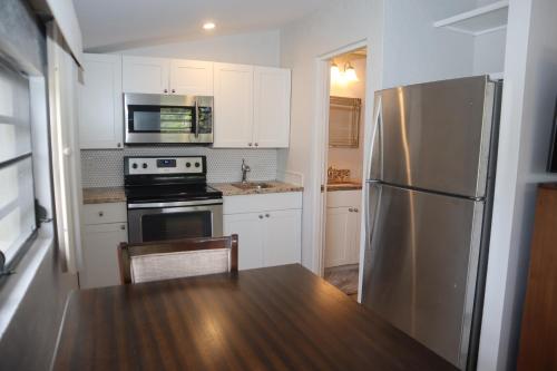 Point Pleasant Resort® 1BR Suite Near the Pool in Smith Bay